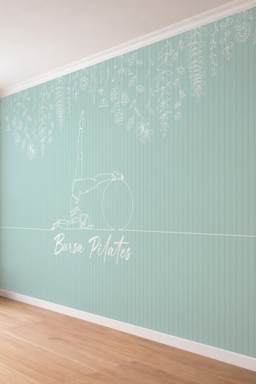 Dreamwall Sarkan Çiçekli Çizgili Pilates Temalı Özelleştirilebilir Tek Parça Tekstil Duvar Kağıdı küçük görsel 3
