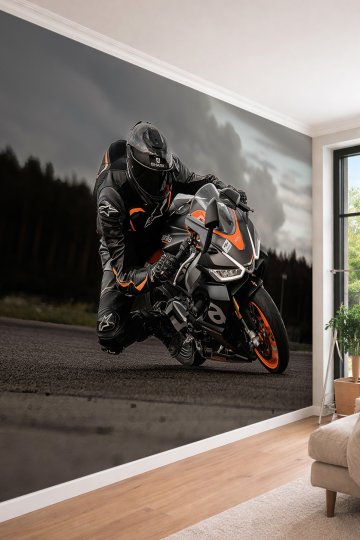 Dreamwall Yarış Motosikleti ve Motorcu Temalı Aksiyon Dolu Modern Tek Parça Tekstil Duvar Kağıdı